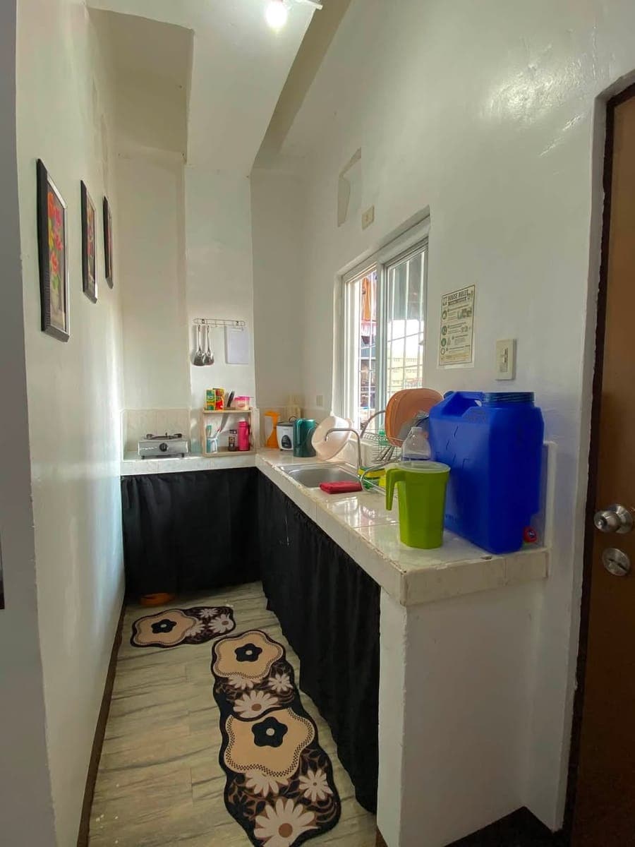 BEDSPACE for GIRLS ONLY! (upper available) - photo 3