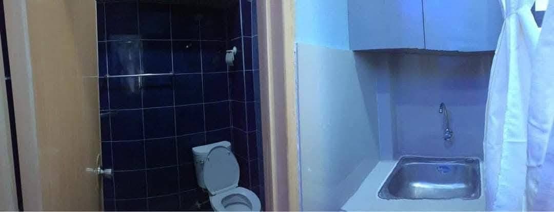Wanted Renter/ FEMALE OR COUPLE ONLY ( 1 room available only) - photo 4