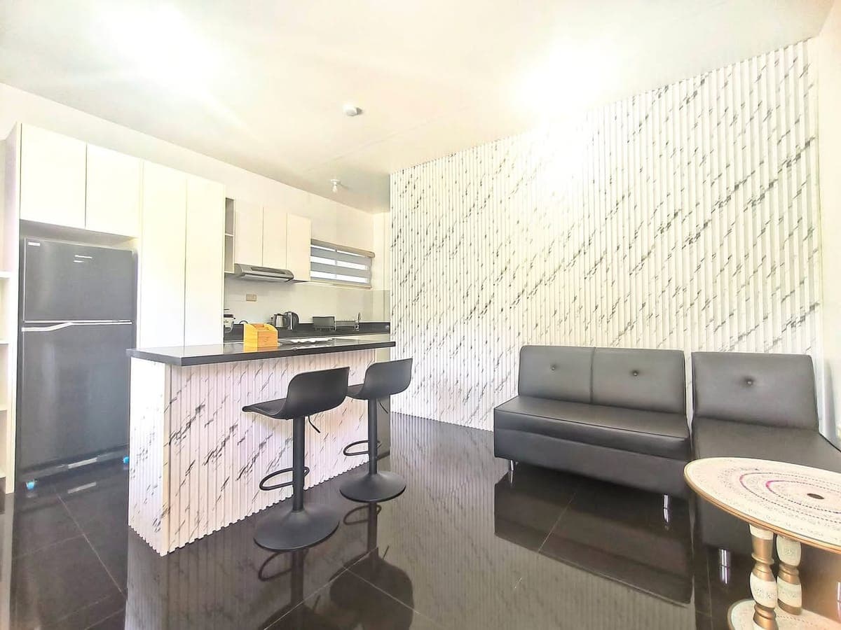 ‼️FOR RENT‼️ Fully Furnished 1BR Apartment in a Peaceful Community. - photo 1