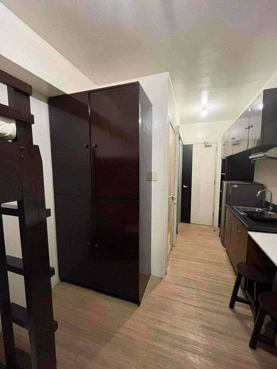 hi, if u might consider we're still looking for 1 female roommate! - photo 2