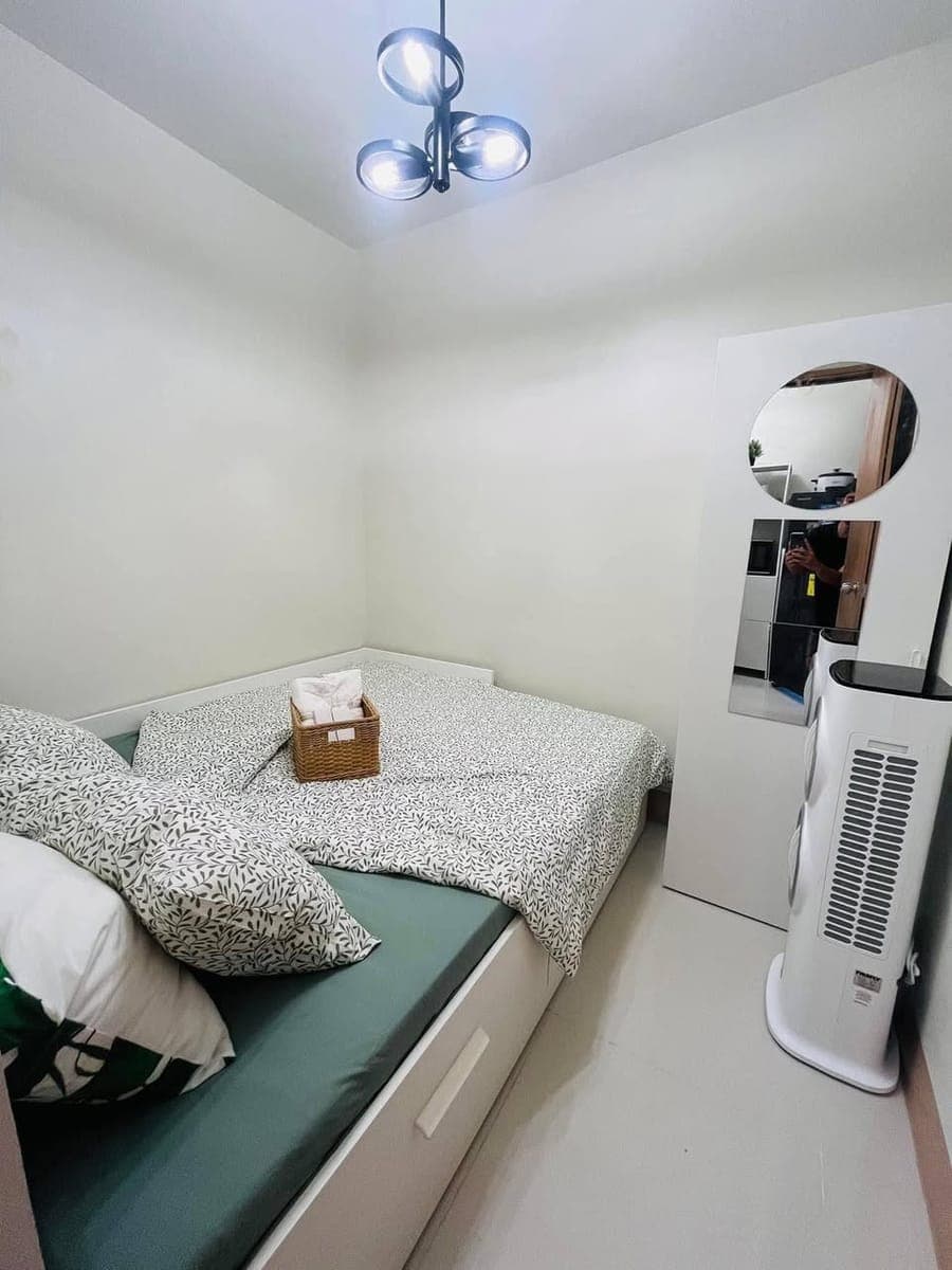 𝐅𝐎𝐑 𝐑𝐄𝐍𝐓 One Bedroom with Balcony Condo Unit at Shore 3, Residences near MOA - photo 3