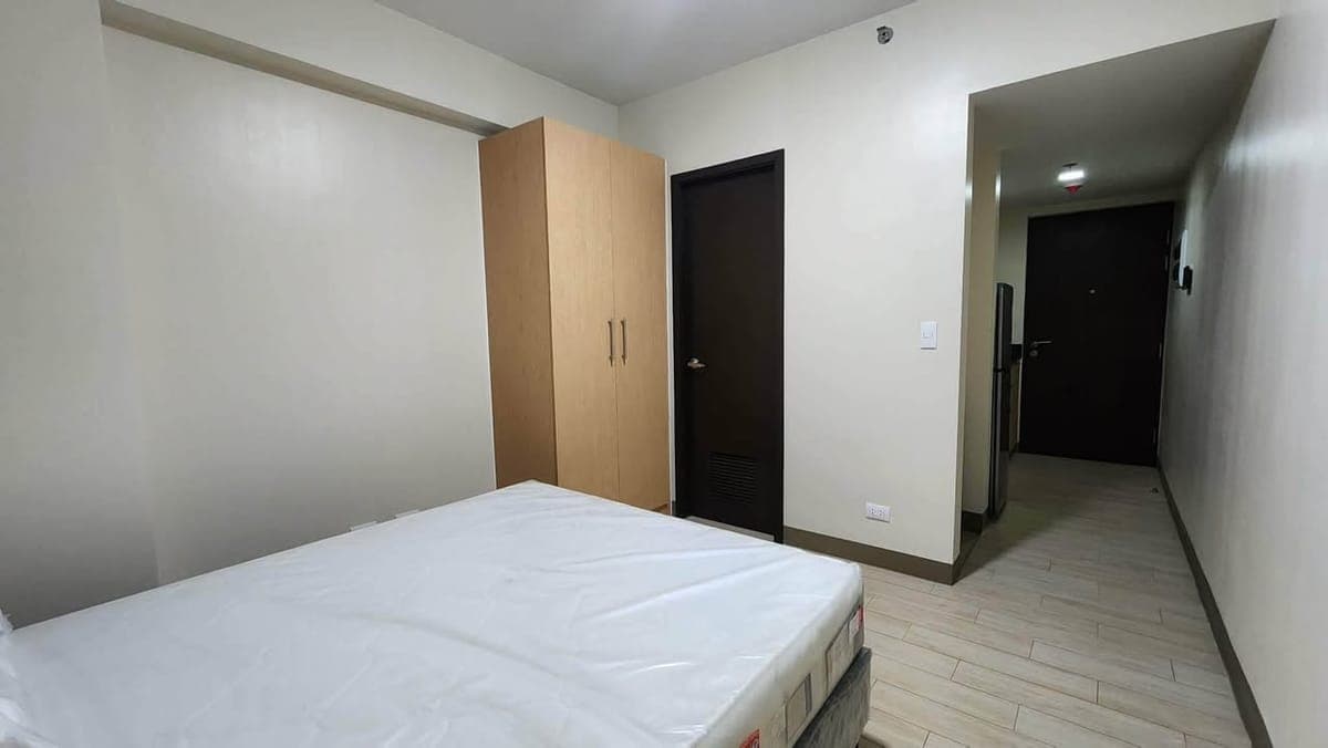 📣FOR LEASE STUDIO UNIT IN BRYANT PARKLANE - photo 4