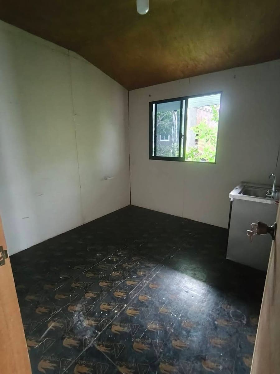 Room for rent second floor - photo 3