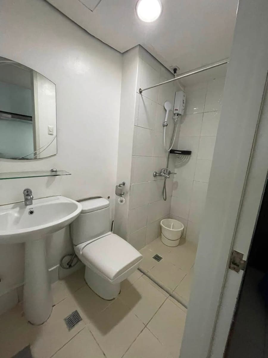 CONDO FOR RENT – BELTON PLACE MAKATI - photo 3
