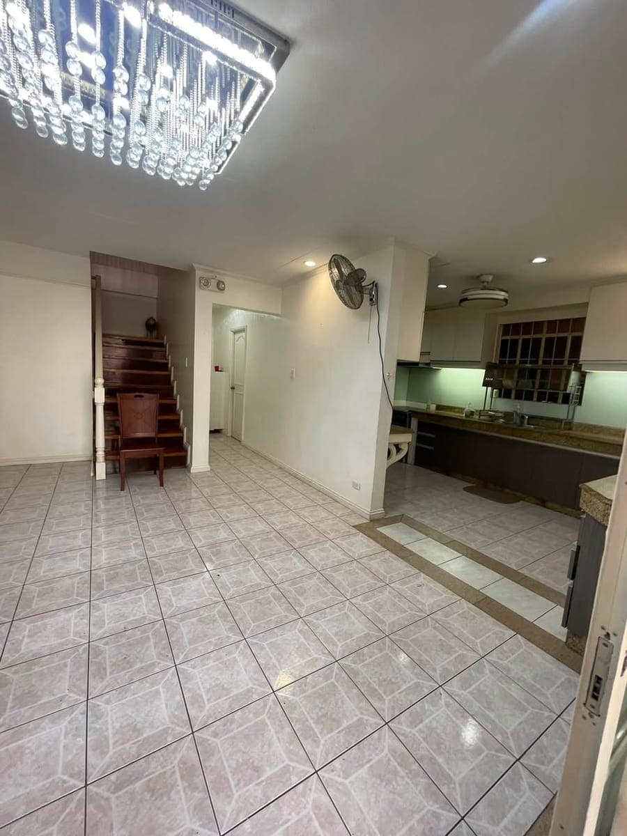 🏡 House for Rent in Fern Village, Quezon City - photo 4