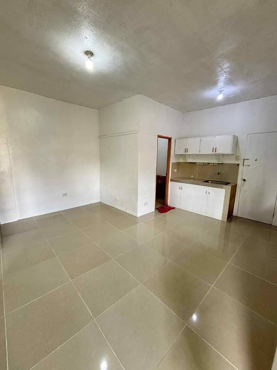 House for Rent Located at Lubogan Purok 3b Milagrosa Contact no. 09954211875 1month deposit 1month advance 8k per month - photo 2