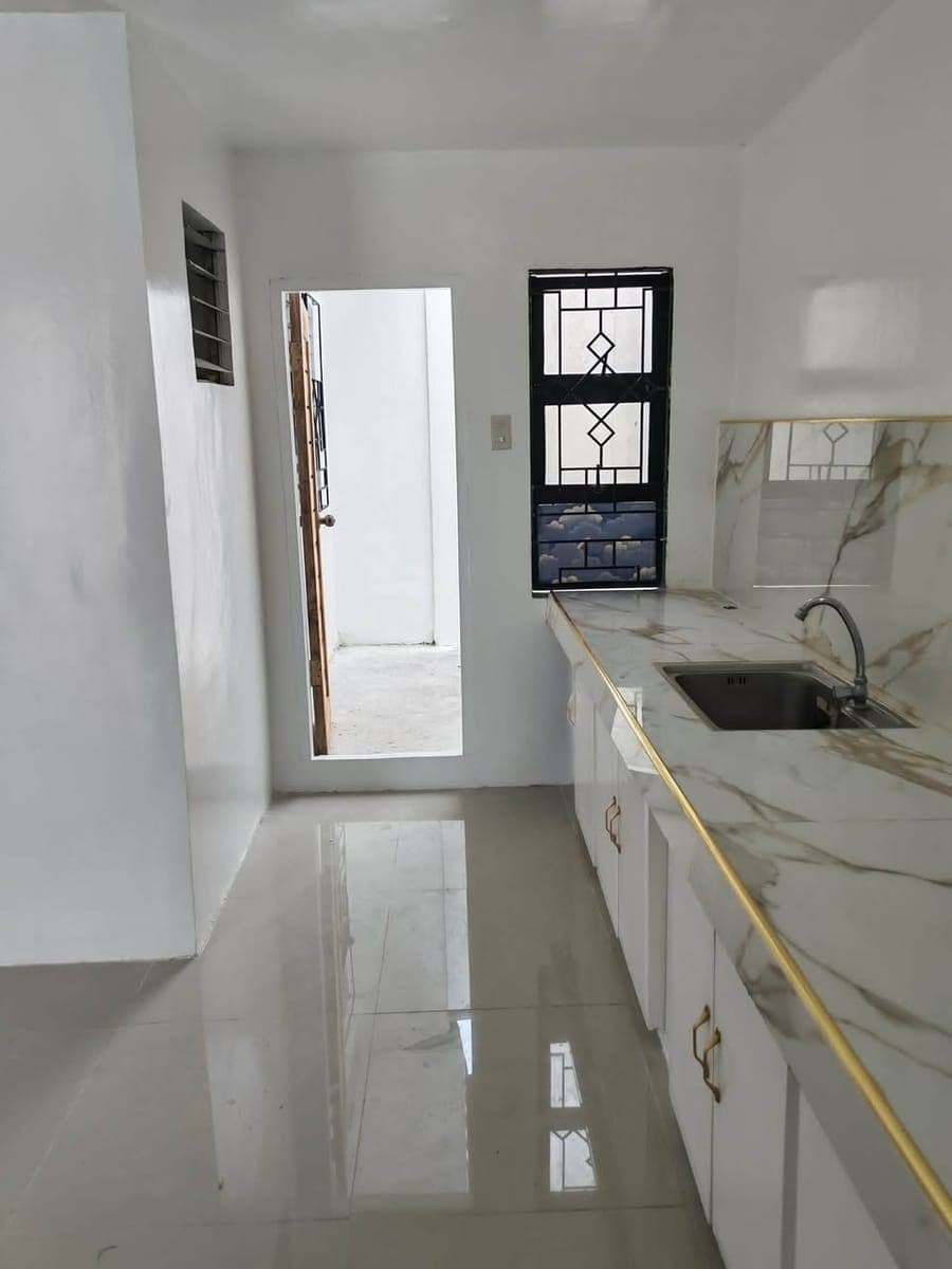 HOUSE FOR RENT - photo 2