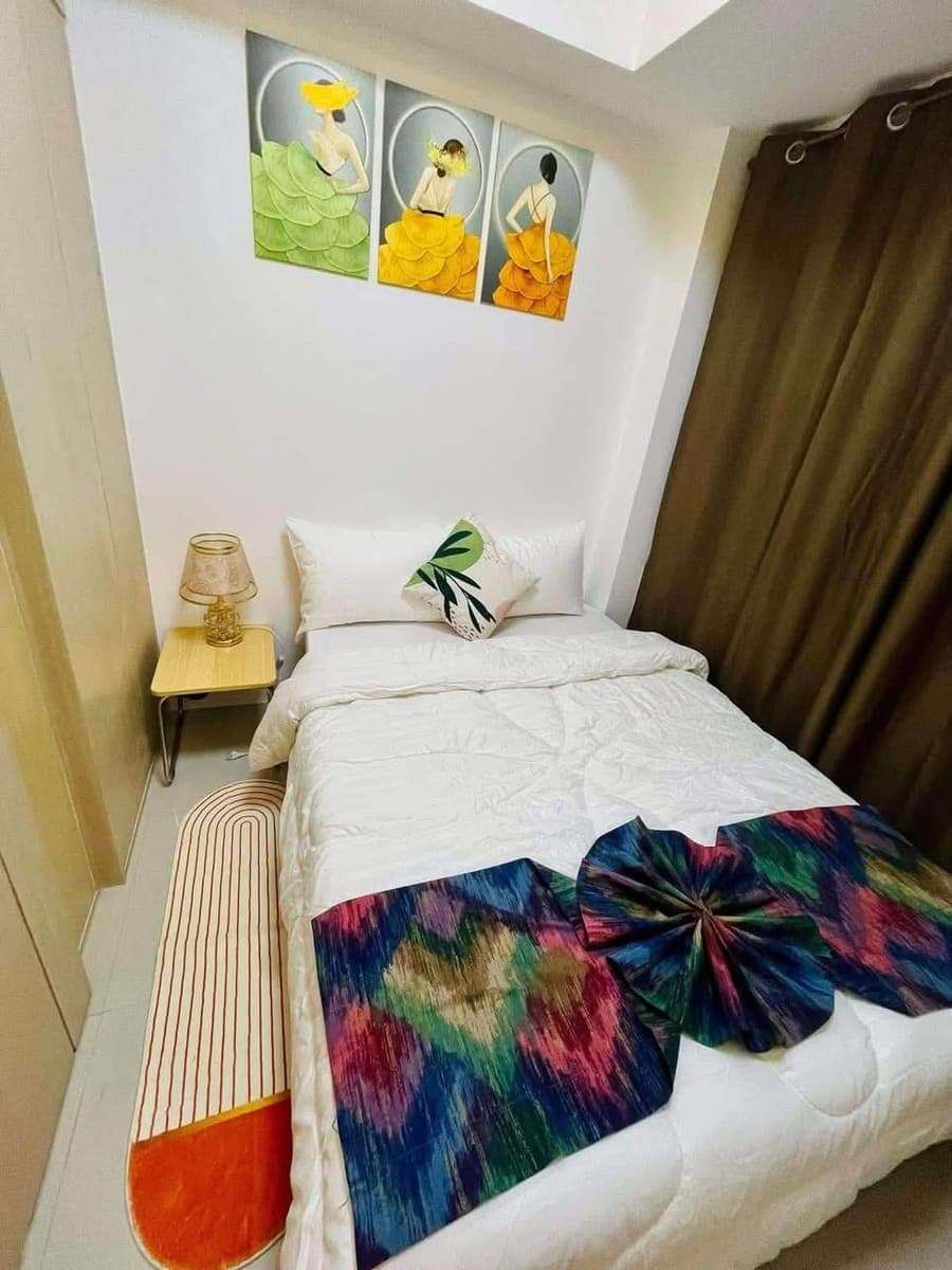 30k/month including condo dues - photo 2