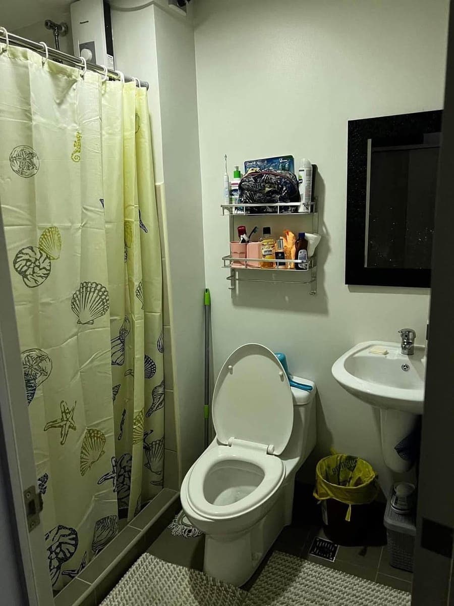 FOR RENT: ₱17,000/month. | Inclusive Association dues - photo 4