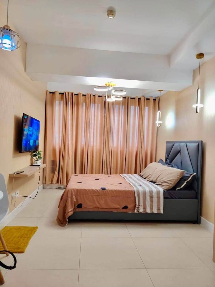 FOR RENT: ₱16,000/month. | Inclusive association dues - photo 1
