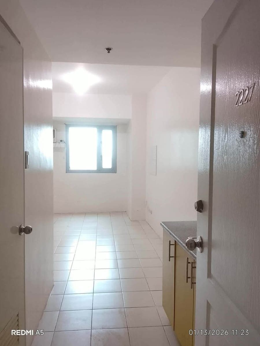 Bare studio unit for rent (PASALO) - photo 1