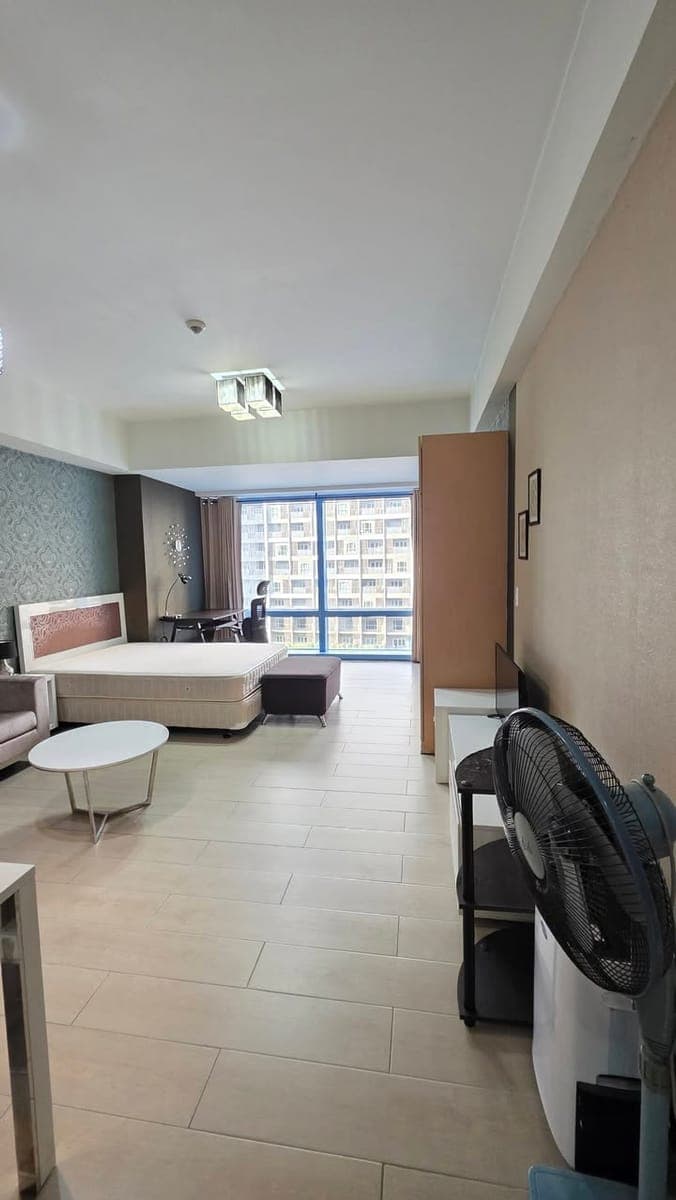 ◦•●Fully Furnished Unit - with nice window view ●•◦ - photo 3