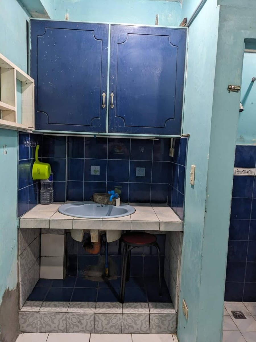 ROOM FOR RENT FOR WORKING LADIES AND/OR FEMALE STUDENTS (5k to 6k MONTHY) - photo 2