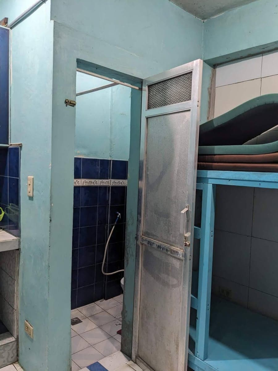 ROOM FOR RENT FOR WORKING LADIES AND/OR FEMALE STUDENTS (5k to 6k MONTHY) - photo 3