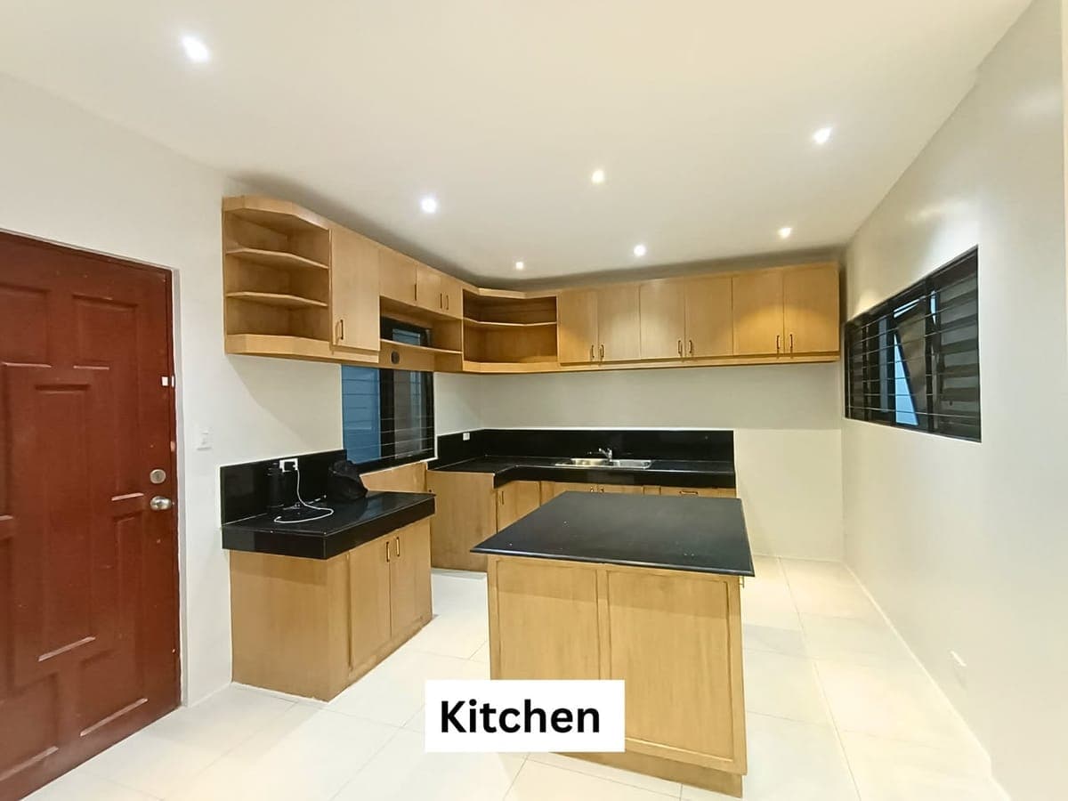 FOR LEASE - photo 3