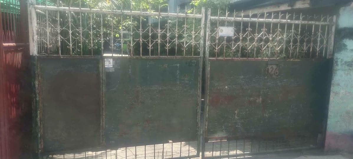 ‎ - photo 5