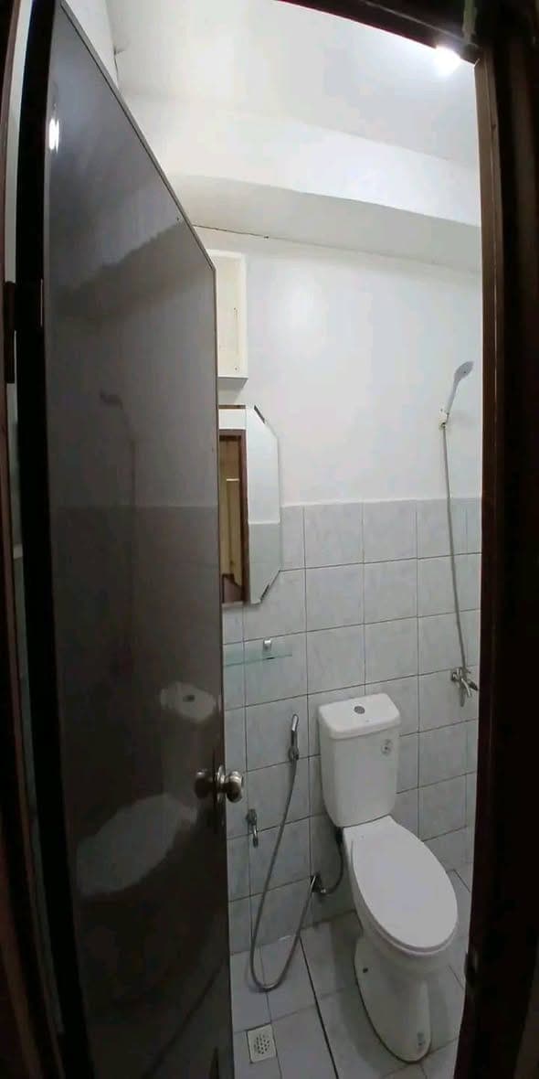 2 storey house rent 3 room's may garahe safe area guarded - photo 5