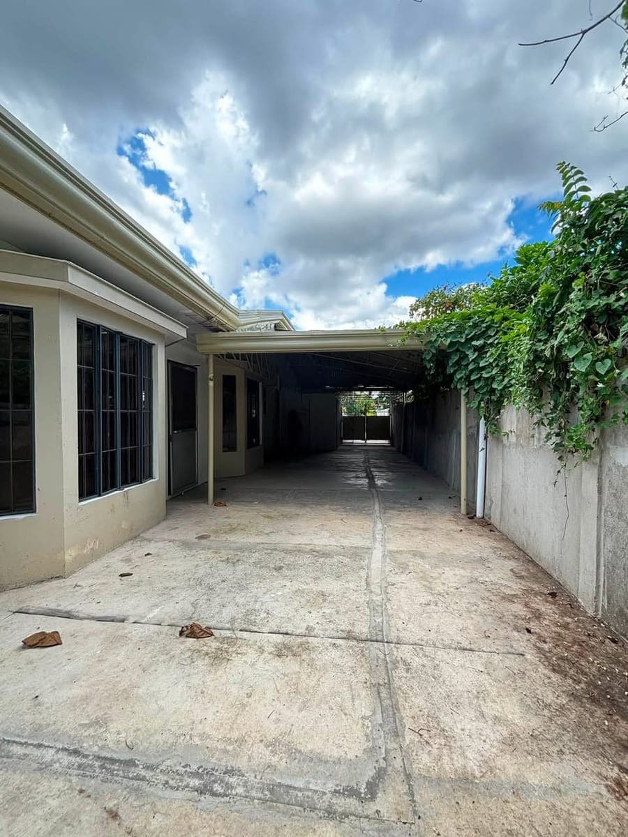 🏡 FOR RENT | Spacious 4-Bedroom House in Matina, Davao City 🏡 - photo 1
