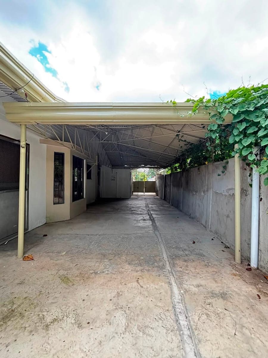 🏡 FOR RENT | Spacious 4-Bedroom House in Matina, Davao City 🏡 - photo 3