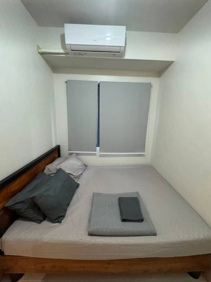 𝐅𝐎𝐑 𝐑𝐄𝐍𝐓 One Bedroom with Balcony Condo Unit at Shore 3, Residences near MOA - photo 3