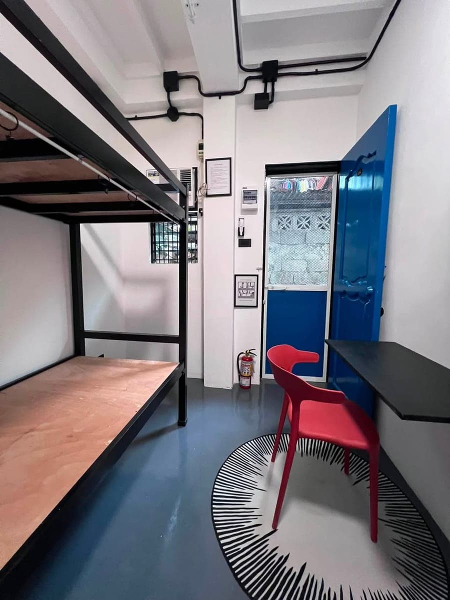 Studio Unit Available Walking distance ADDU Roxas - photo 2