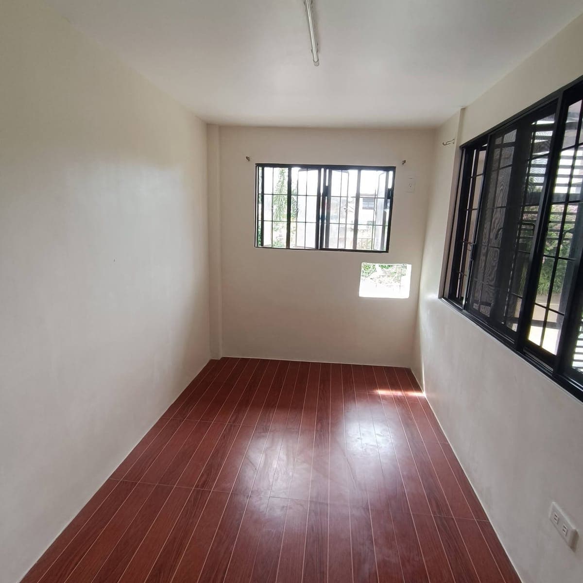 2 BEDROOM UNIT FOR RENT. - photo 2