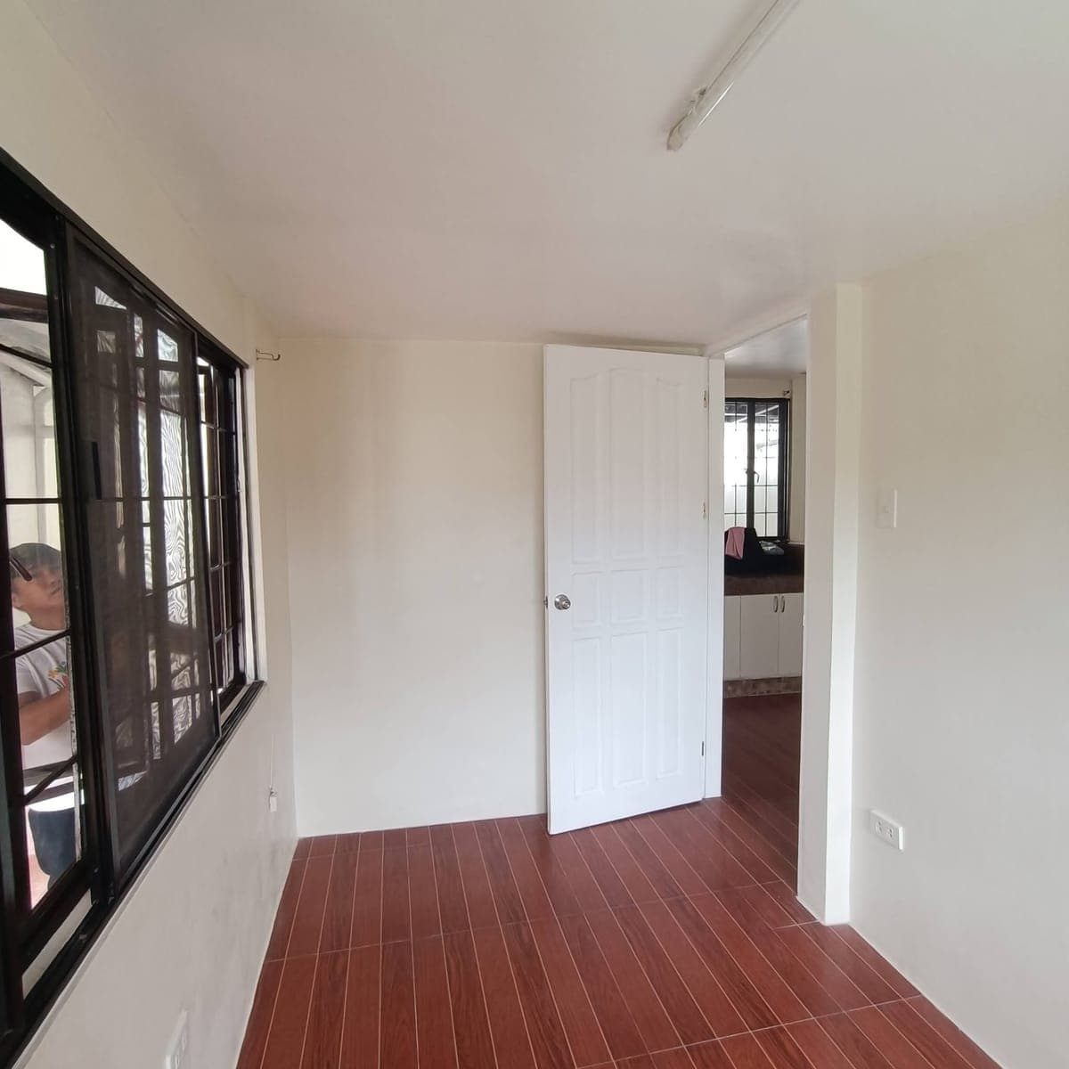 2 BEDROOM UNIT FOR RENT. - photo 3