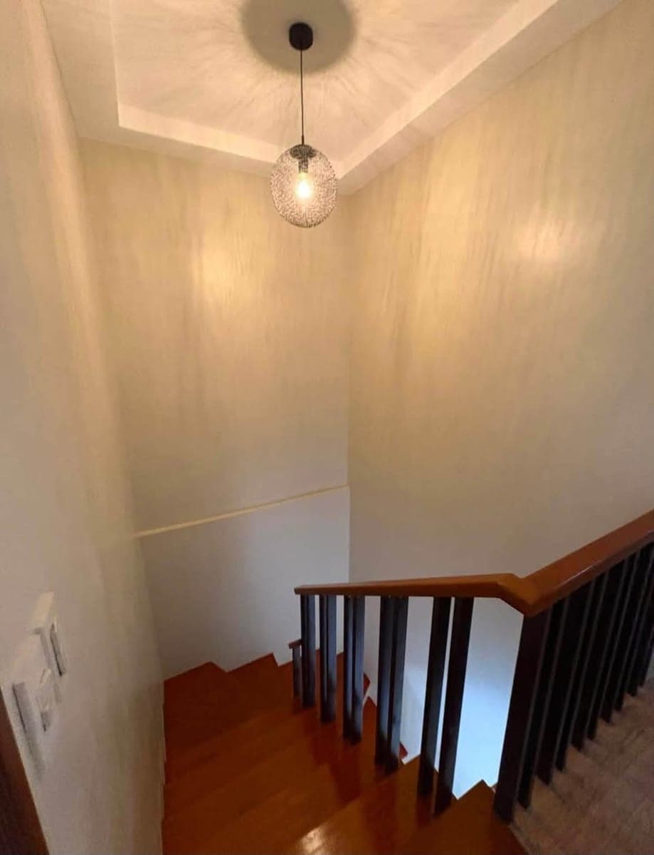 FOR RENT: Newly Renovated TOWNHOUSE in Tandang Sora. - photo 2