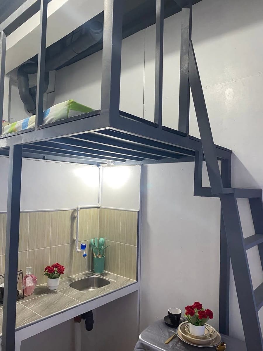 LOFT TYPE FOR RENT - photo 2