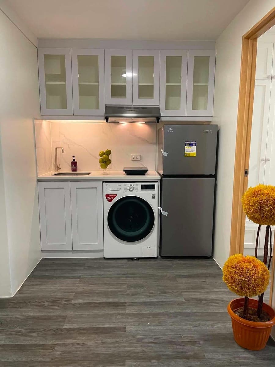 Condo for rent 2br with parking - photo 1