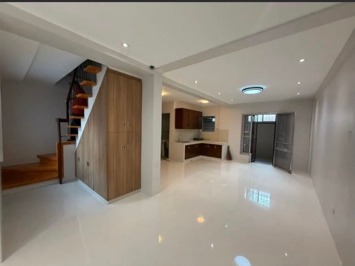 NEW‼️3BR with Parking Townhouse FOR LEASE in New Manila, Quezon City ₱45,000 - photo 2