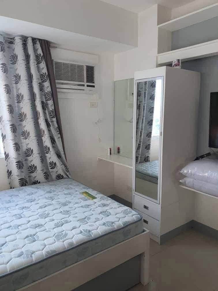 FOR RENT: ₱15,000/month. | Inclusive condo dues. - photo 1