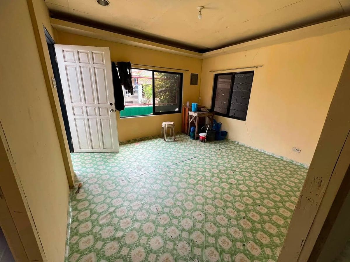HOUSE FOR RENT 3BEDROOMS WITH GARAGE! - photo 2