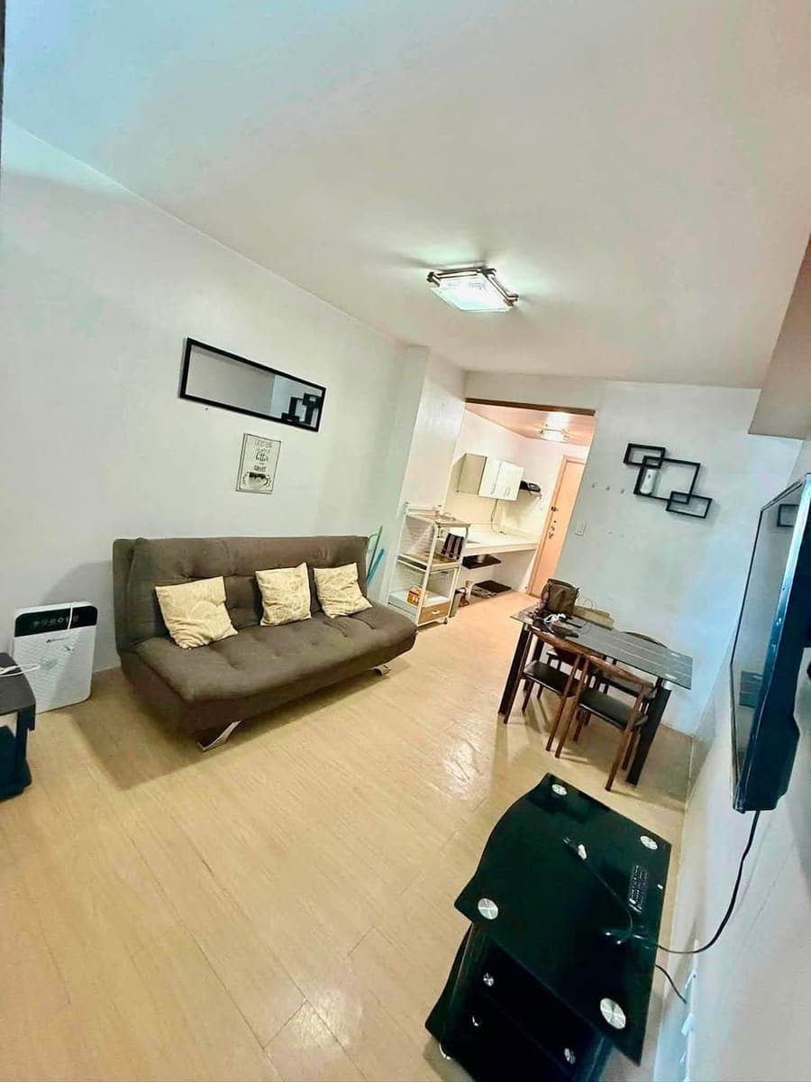 30sqm Studio w/ Parition | Available for long term RENT - photo 2