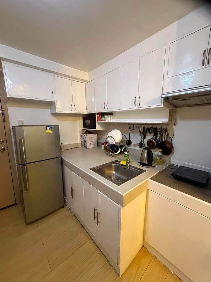 Spacious (40sqm) 1-Bedroom & Corner unit FOR RENT - photo 1