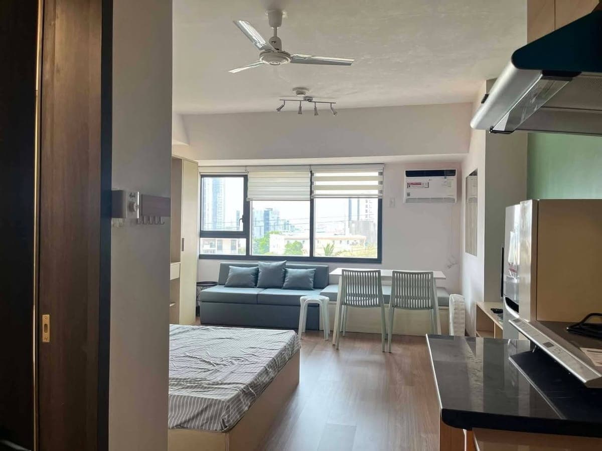 𝐅𝐎𝐑 𝐑𝐄𝐍𝐓 Studio Type Condo At THE RISE MAKATI - photo 3