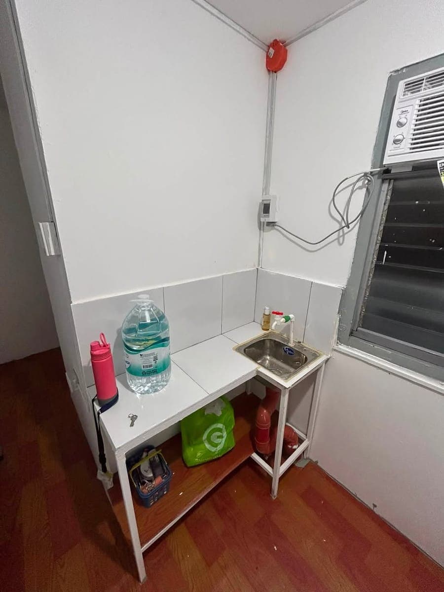 RUSH ‼️ Looking for a FEMALE roommate ASAP! - photo 5