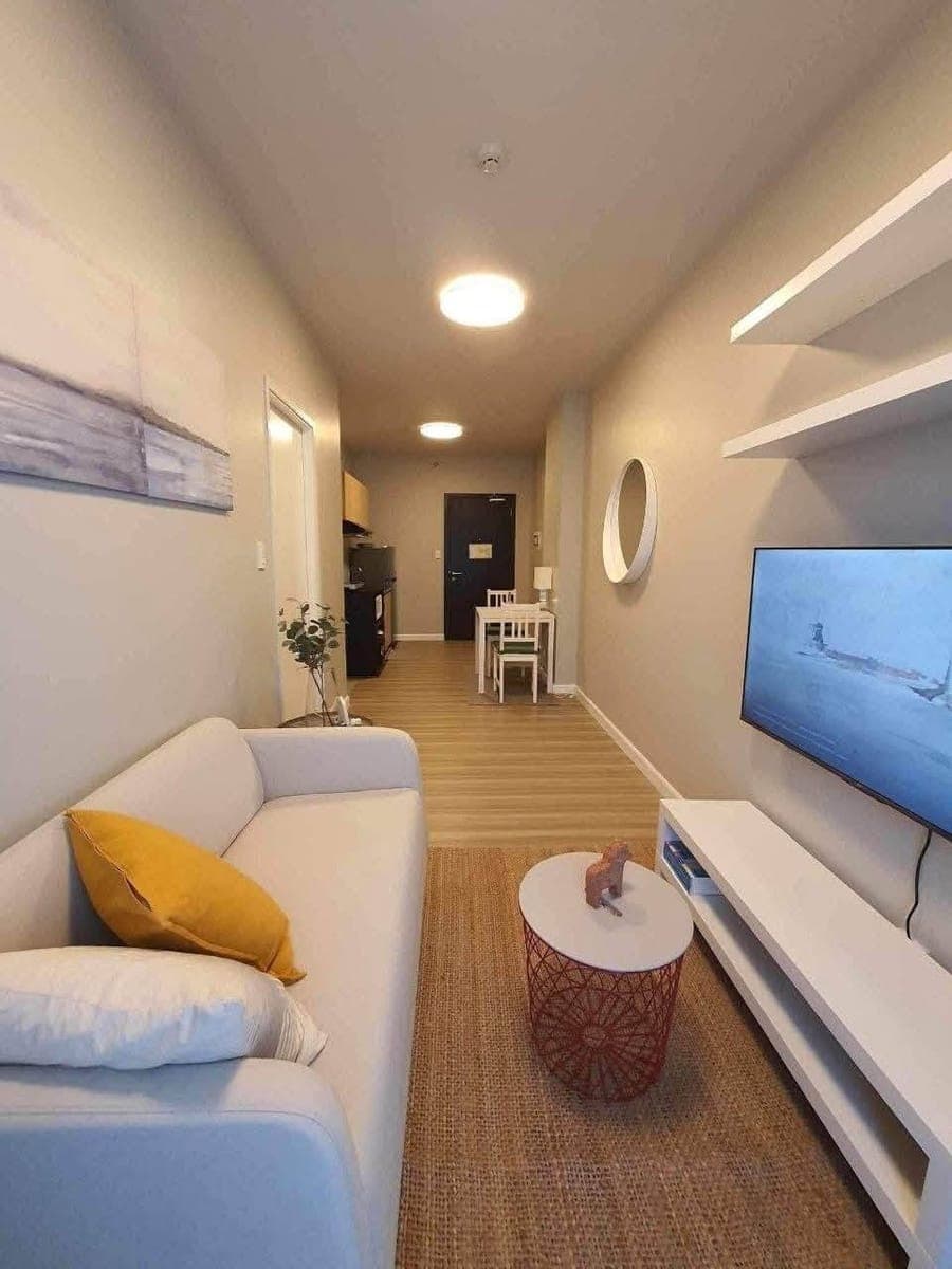 𝐅𝐎𝐑 𝐑𝐄𝐍𝐓 One Bedroom with Balcony Condo At Avida Towers Vireo, - photo 2