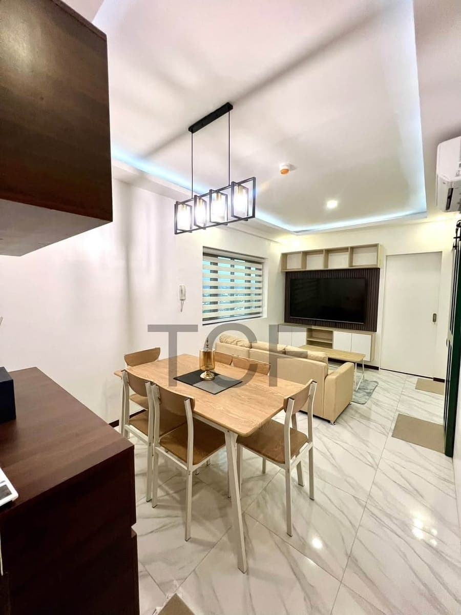 FOR RENT: 2-BR UNIT w/ BALCONY - photo 4