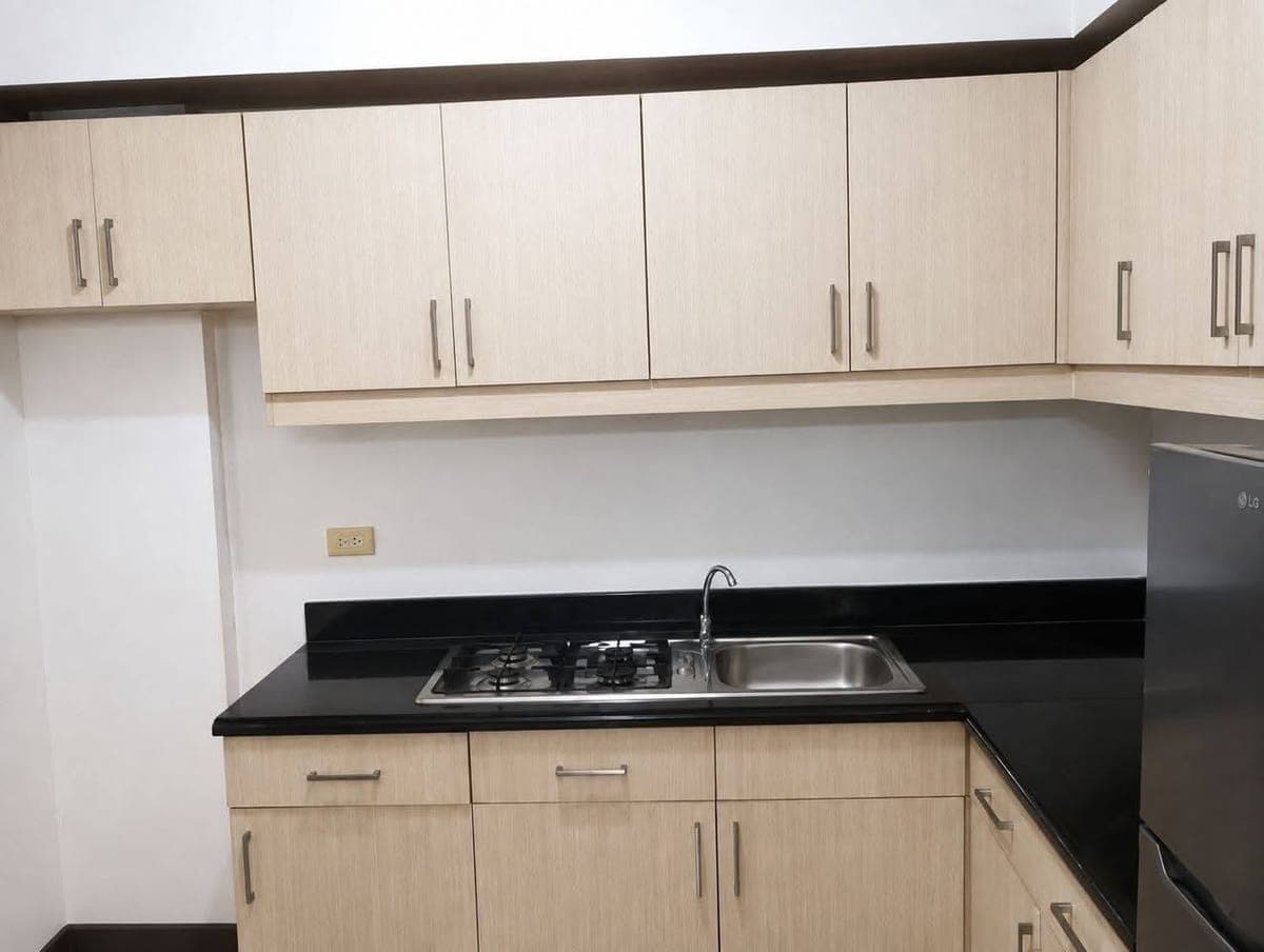 🏡 FOR RENT | 2-BEDROOM WITH BALCONY ✨ FULLY FURNISHED - photo 4