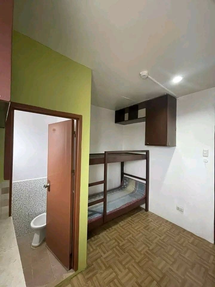 ROOM FOR RENT with: - photo 2