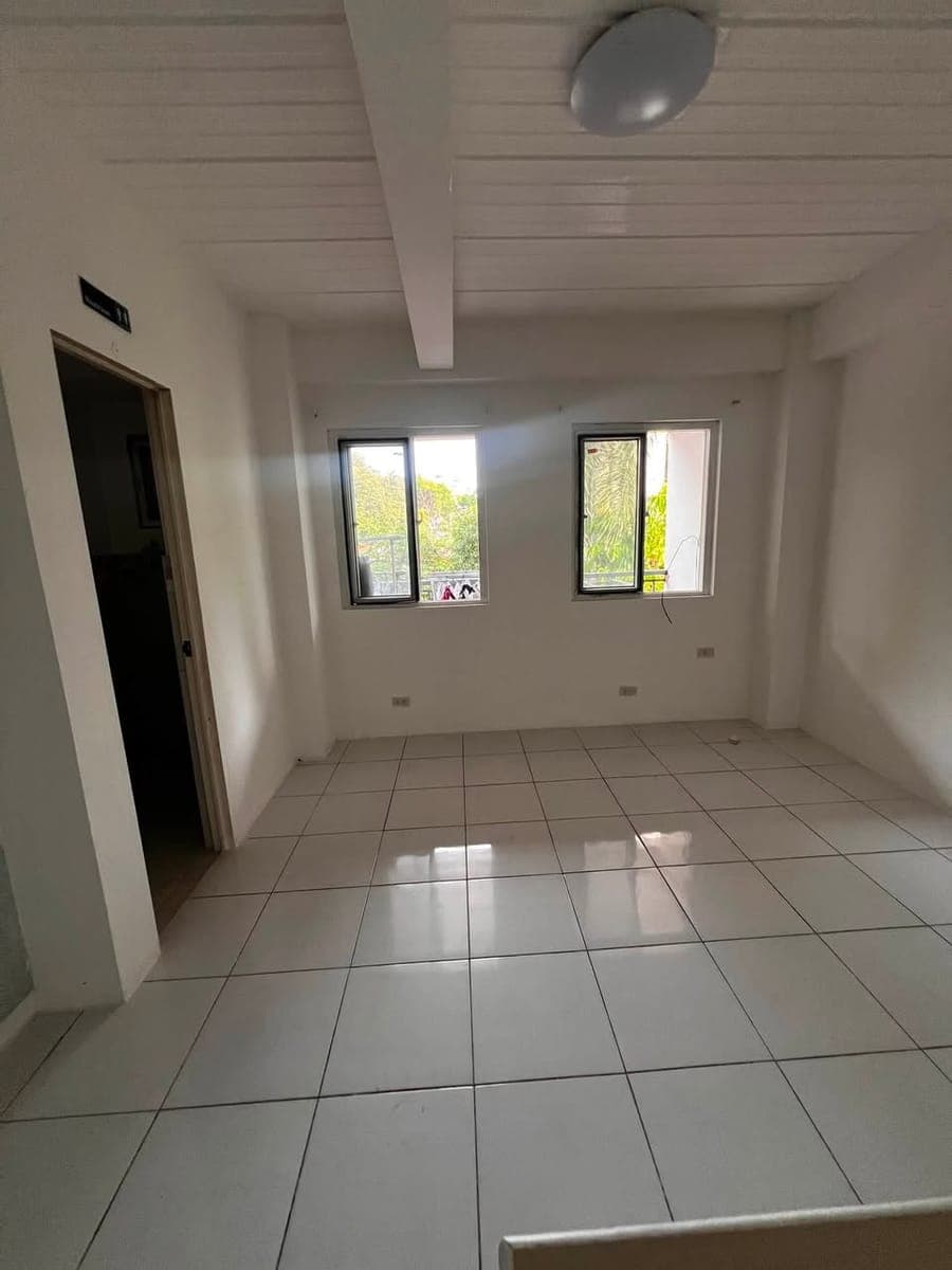 STUDIO APARTMENT FOR RENT /  ₱10,000 MONTHLY - photo 5