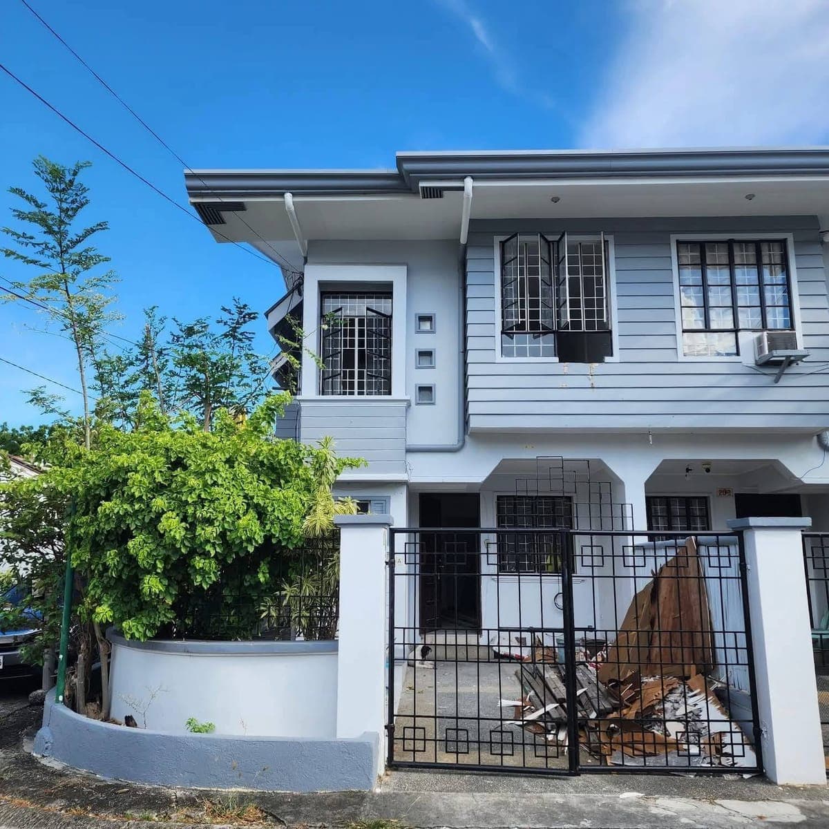 For Rent: 2-Bedroom Townhouse Unit near Jaka Plaza - photo 1