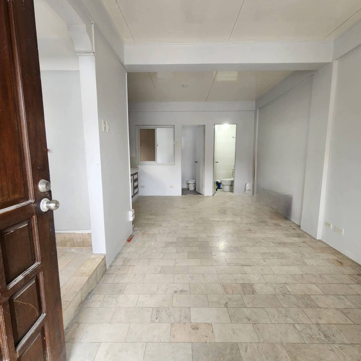 For Rent: 2-Bedroom Townhouse Unit near Jaka Plaza - photo 2