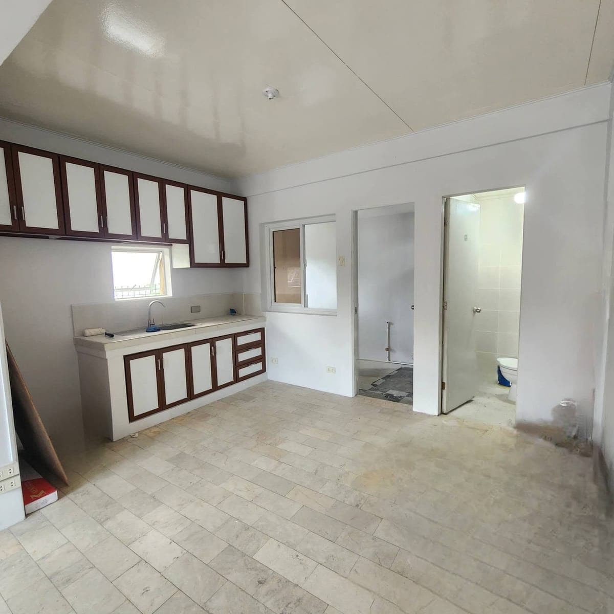 For Rent: 2-Bedroom Townhouse Unit near Jaka Plaza - photo 3