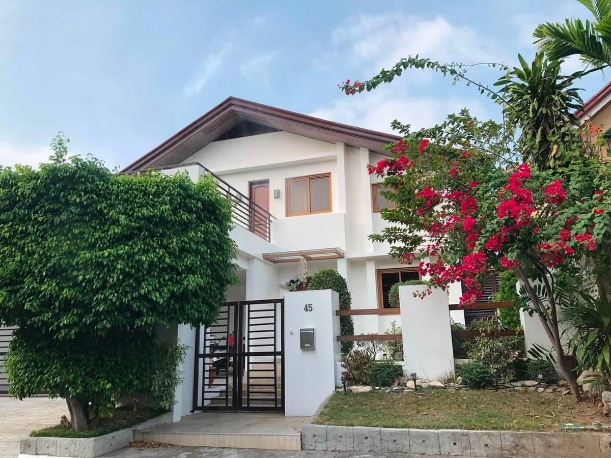 🏡 FOR LEASE - photo 1