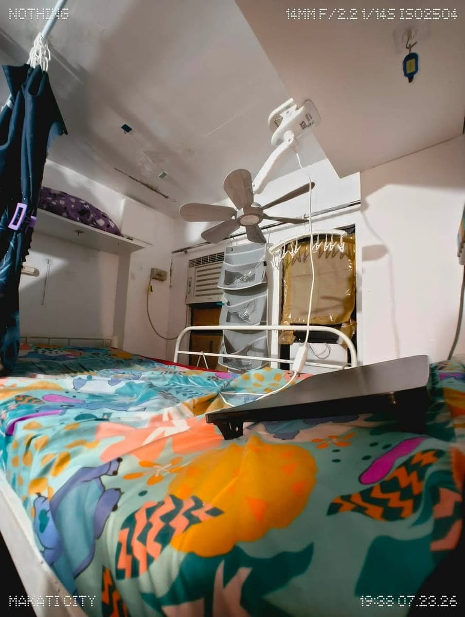 Looking for: 1 Female Roommate (4 pax in 1 room. - photo 1