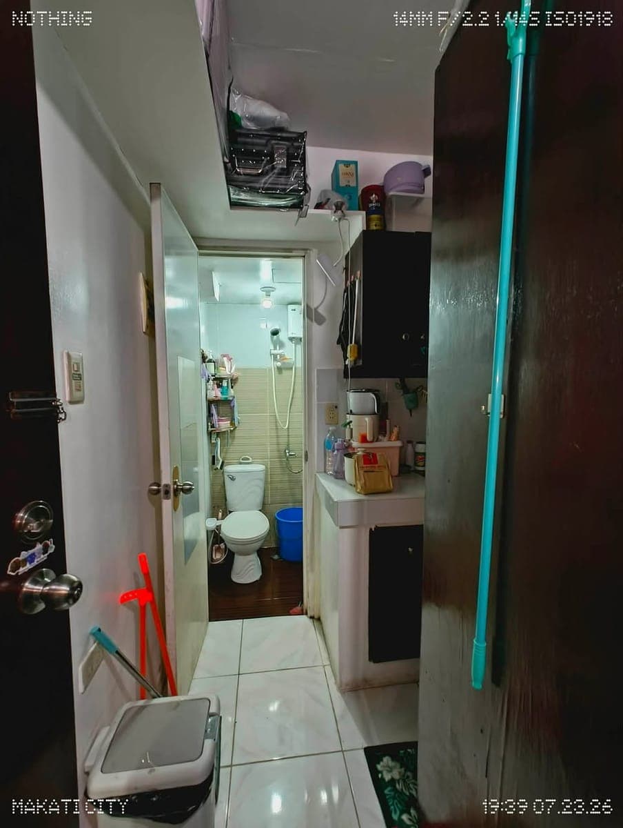 Looking for: 1 Female Roommate (4 pax in 1 room. - photo 3