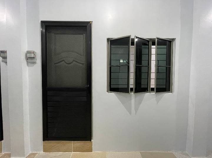 SOLO ROOM FOR RENT. - photo 1