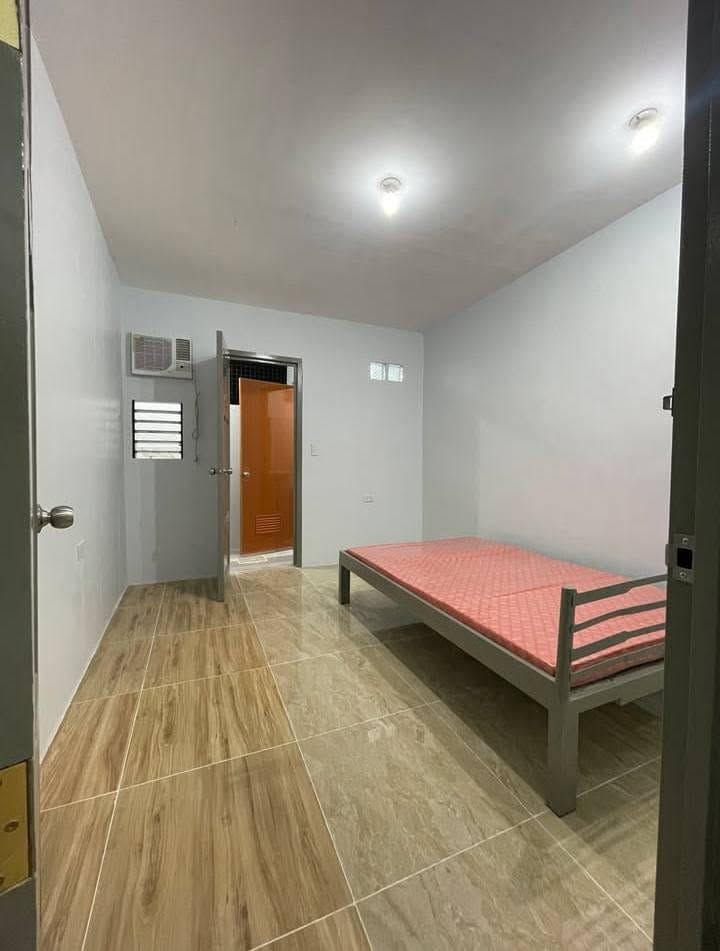 SOLO ROOM FOR RENT. - photo 2
